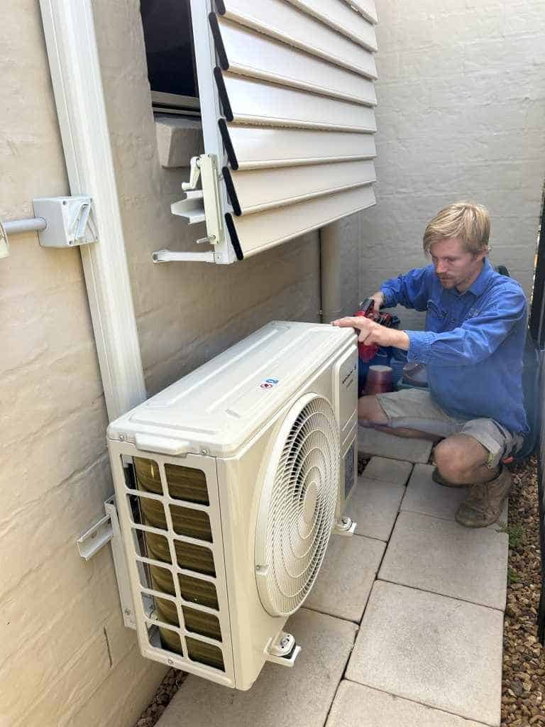 Brisbane Aircon technician at work